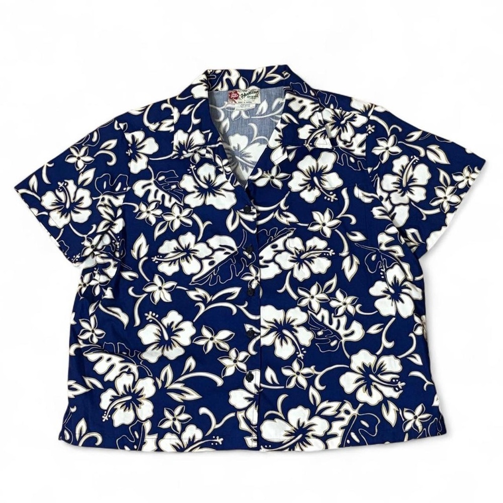 Women’s Vintage Hilo Hattie Hawaiian Shirt made in Hawaii